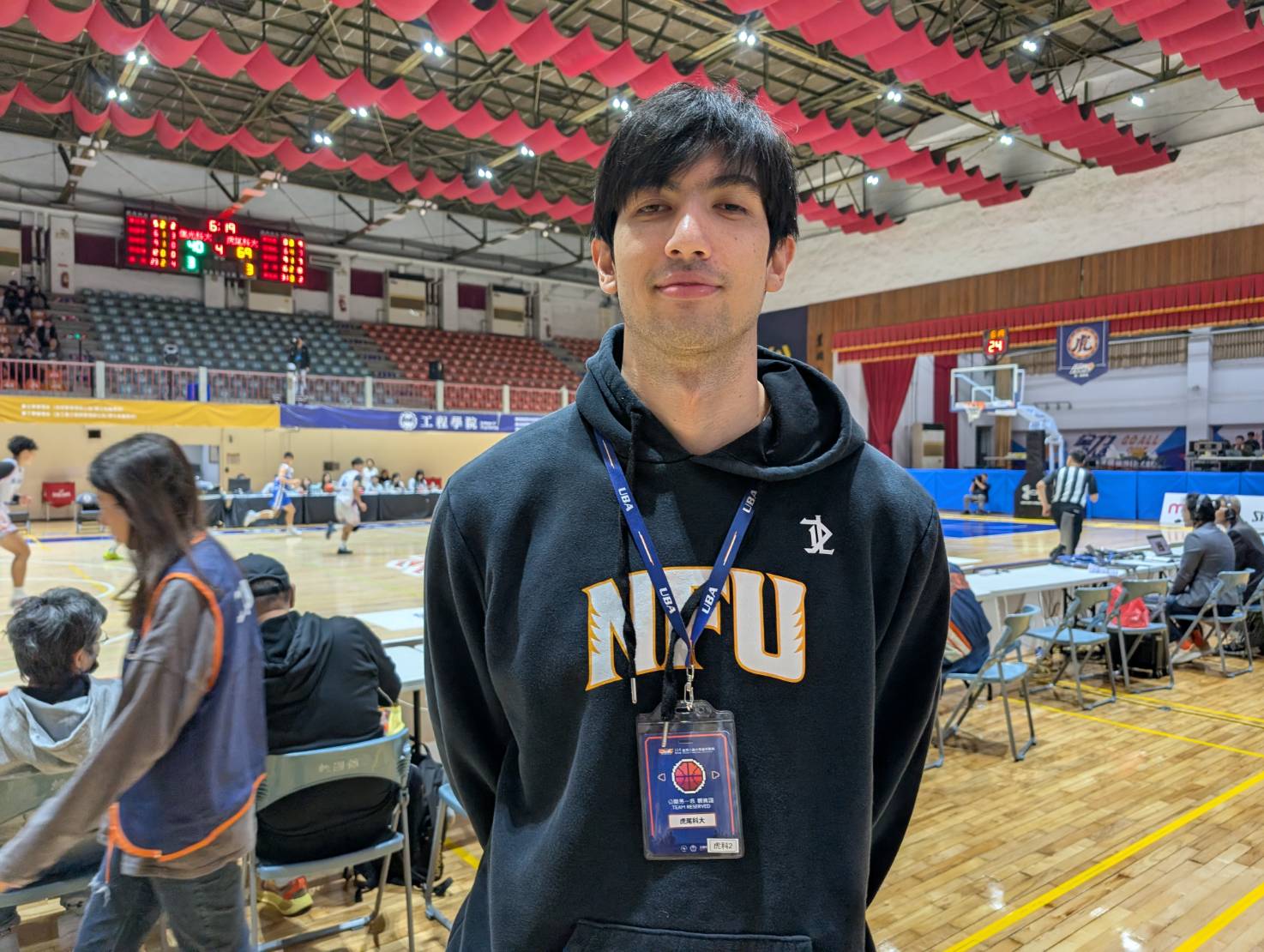 馬克斯新竹訓練完南下雲林為虎尾科大學弟加油。(許柏蒼攝)